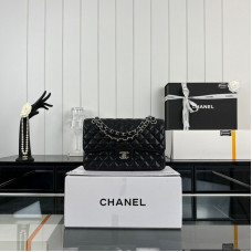 Chanel Classic Flap Medium Size 25.5cm Caviar Leather Silver Hardware Shoulder Bag Handbag Purse A1112 Chanel Classic Flap Medium Size 25.5cm Caviar Leather Silver Hardware Shoulder Bag Handbag Purse A1112