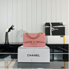 Chanel Classic Flap Medium Size 25.5cm Caviar Leather Gold Hardware Shoulder Bag Handbag Purse A1112 Chanel Classic Flap Medium Size 25.5cm Caviar Leather Gold Hardware Shoulder Bag Handbag Purse A1112