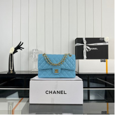 Chanel Classic Flap Medium Size 25.5cm Caviar Leather Gold Hardware Shoulder Bag Handbag Purse A1112 Chanel Classic Flap Medium Size 25.5cm Caviar Leather Gold Hardware Shoulder Bag Handbag Purse A1112
