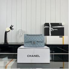 Chanel Classic Flap New Medium Size 23cm Caviar Leather Silver Hardware Shoulder Bag Handbag Purse A1117 Chanel Classic Flap New Medium Size 23cm Caviar Leather Silver Hardware Shoulder Bag Handbag Purse A1117
