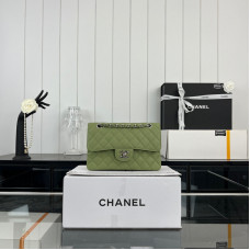 Chanel Classic Flap New Medium Size 23cm Caviar Leather Silver Hardware Shoulder Bag Handbag Purse A1117