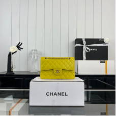 Chanel Classic Flap New Medium Size 23cm Caviar Leather Gold Hardware Shoulder Bag Handbag Purse A1117