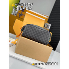 Louis Vuitton LV DOPP KIT M40127 Cosmetic Bag Purse Clutch LLBGP13
