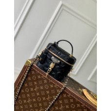 Louis Vuitton LV Vanity Chain Pouch M25123 Cosmetic Bag Purse Handbag LLBGP16 Louis Vuitton LV Vanity Chain Pouch M25123 Cosmetic Bag Purse Handbag LLBGP16