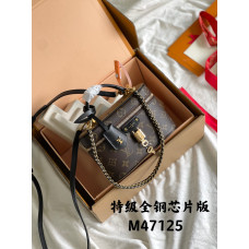 Louis Vuitton LV Vanity Chain Pouch M47125 Cosmetic Bag Purse Handbag LLBGP20 Louis Vuitton LV Vanity Chain Pouch M47125 Cosmetic Bag Purse Handbag LLBGP20