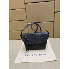 Louis Vuitton LV M12636 Men's Shoulder Bag Crossbody Bag LLBGA278