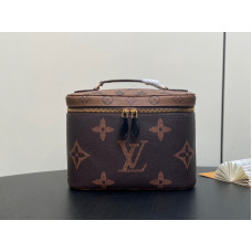 Louis Vuitton LV NEW Nice BB M47212 Clutch Purse Cosmetic Bag LLBGG26 Louis Vuitton LV NEW Nice BB M47212 Clutch Purse Cosmetic Bag LLBGG26