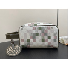 Louis Vuitton LV Locker Dopp Kit Ld M00112 Clutch Purse Cosmetic Bag LLBGG60 Louis Vuitton LV Locker Dopp Kit Ld M00112 Clutch Purse Cosmetic Bag LLBGG60