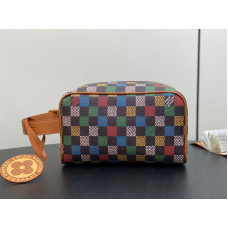 Louis Vuitton LV Locker Dopp Kit Ld M00151 Clutch Purse Cosmetic Bag LLBGG61 Louis Vuitton LV Locker Dopp Kit Ld M00151 Clutch Purse Cosmetic Bag LLBGG61