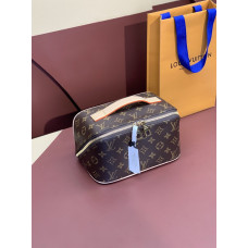 Louis Vuitton LV Toiletry M11508 Clutch Purse Cosmetic Bag LLBGG74 Louis Vuitton LV Toiletry M11508 Clutch Purse Cosmetic Bag LLBGG74