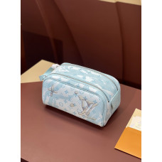Louis Vuitton LV Dopp Kit M82337 Clutch Purse Cosmetic Bag LLBGG84