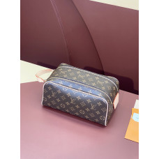 Louis Vuitton LV Dopp Kit M44494 Clutch Purse Cosmetic Bag LLBGG88