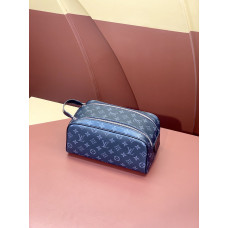 Louis Vuitton LV Dopp Kit M44494 Clutch Purse Cosmetic Bag LLBGG89