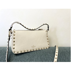 Valentino Garavani Rockstud Shoulder Bag Crossbody Bag 5500 Valentino Garavani Rockstud Shoulder Bag Crossbody Bag 5500