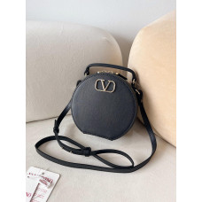 Valentino VALENTINO GARAVANI VLOGO SIGNATURE Shoulder Bag Crossbody Bag 22062