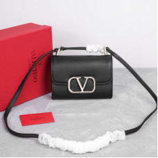 Valentino Garavani Shoulder Bag Crossbody Bag 22026 Valentino Garavani Shoulder Bag Crossbody Bag 22026