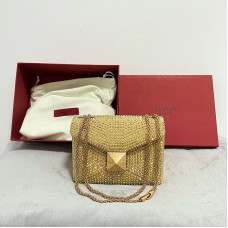 Valentino GARAVANI ONE STUD Shoulder Bag Crossbody Bag 0137