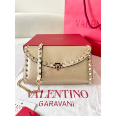 Valentino Garavani Rockstud Shoulder Bag Crossbody Bag 6604 Valentino Garavani Rockstud Shoulder Bag Crossbody Bag 6604