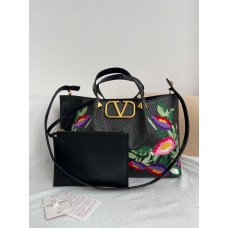 Valentino Large Size Tote Shoulder Bag 22099L Valentino Large Size Tote Shoulder Bag 22099L